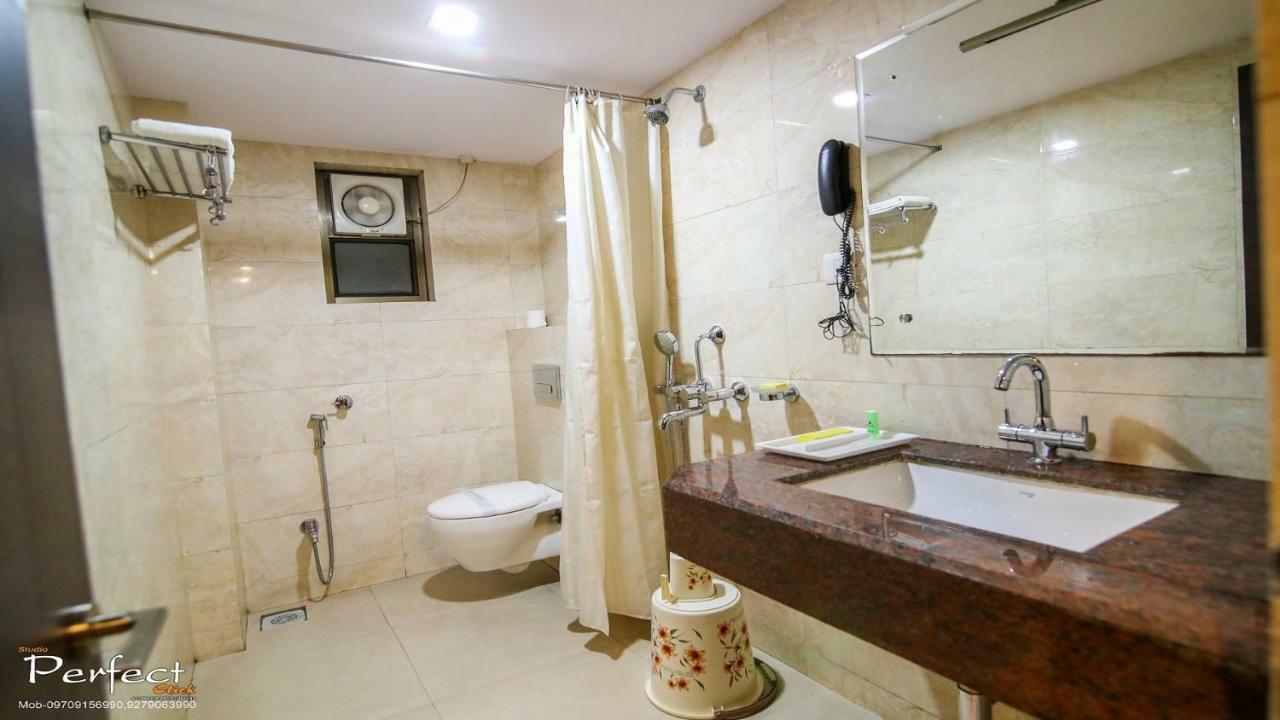 The Mahal Inn Jamshedpur Dış mekan fotoğraf